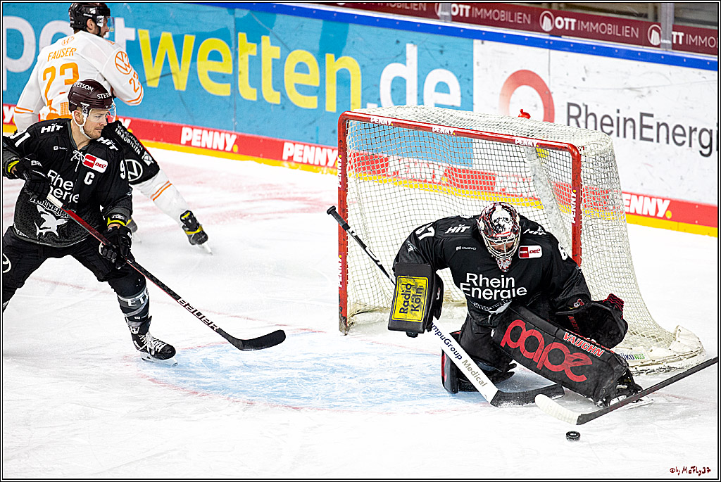 PENNY DEL;  Koelner Haie - Wolfsburg Grizzlys; Koeln, 17.03.2021